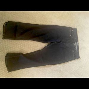 Banana Republic leans